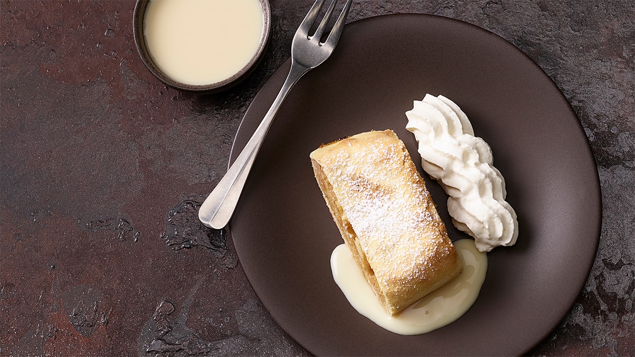 Strudel aux pommes et sauce vanille –  